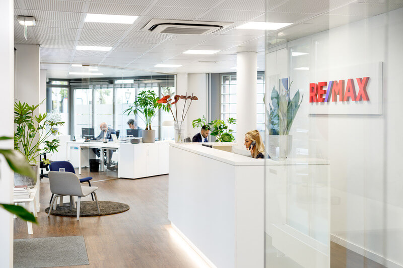 How to Become an Estate Agency Franchise Owner with RE/MAX